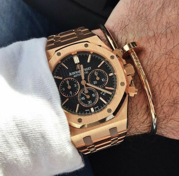 Audemars-pigue_t-royal-oak-chronograph-pure-gold-4.jpg